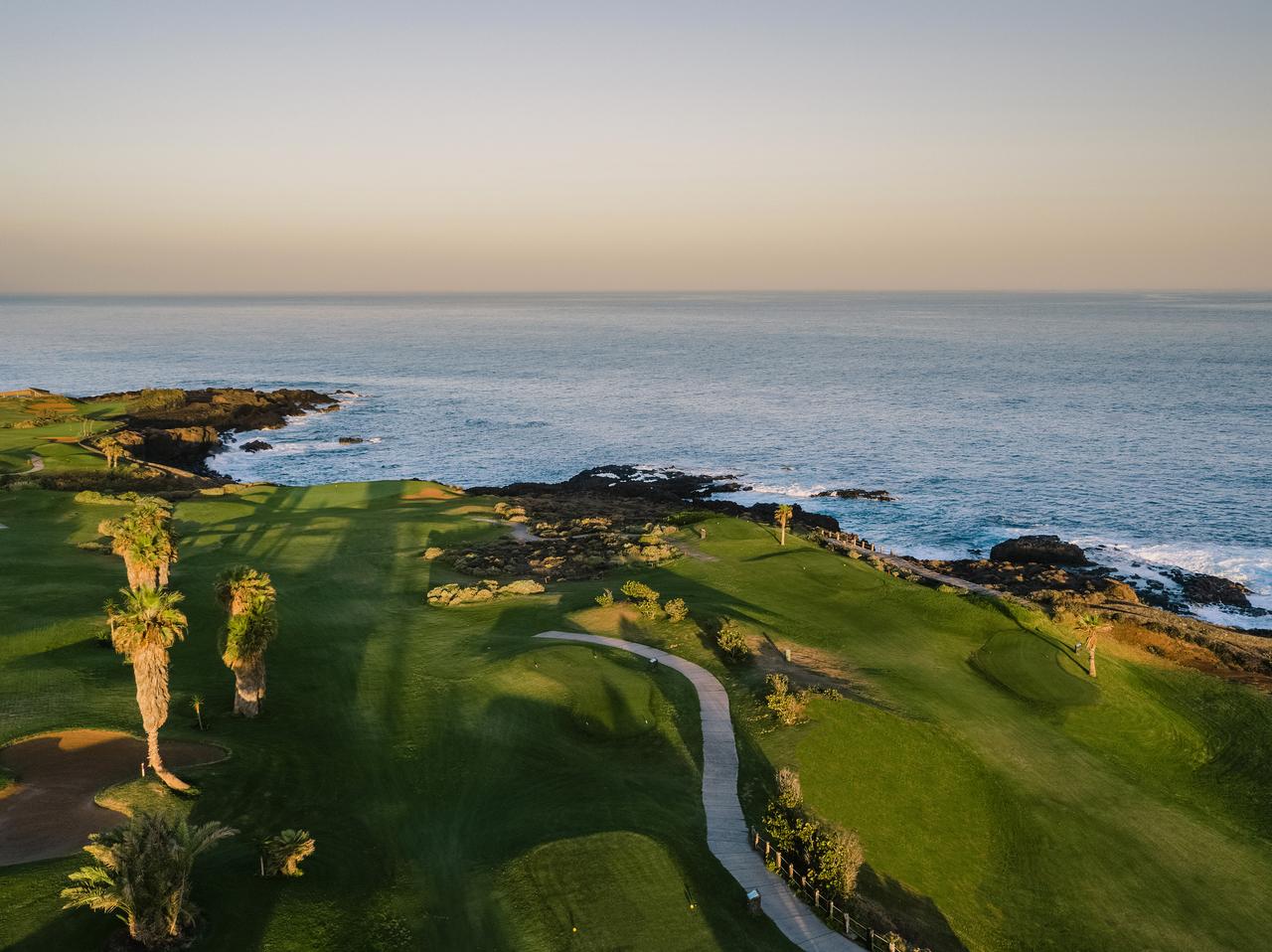 Buenavista Golf next to the coast