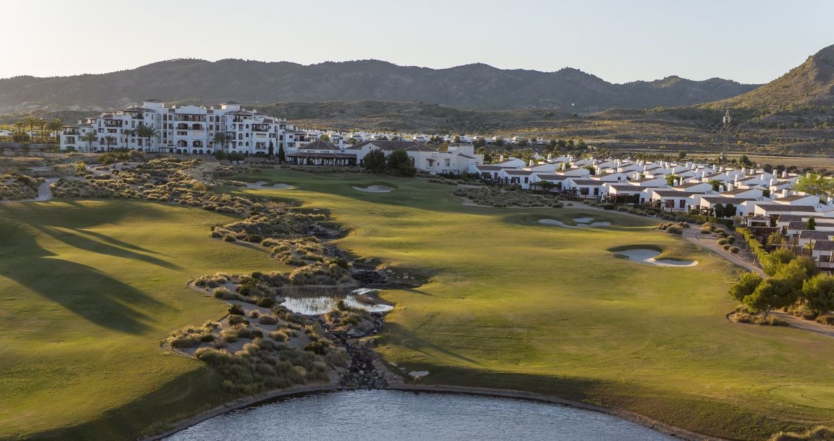 Apartments and villas surrounding the fairways at El Valle Golf Resort