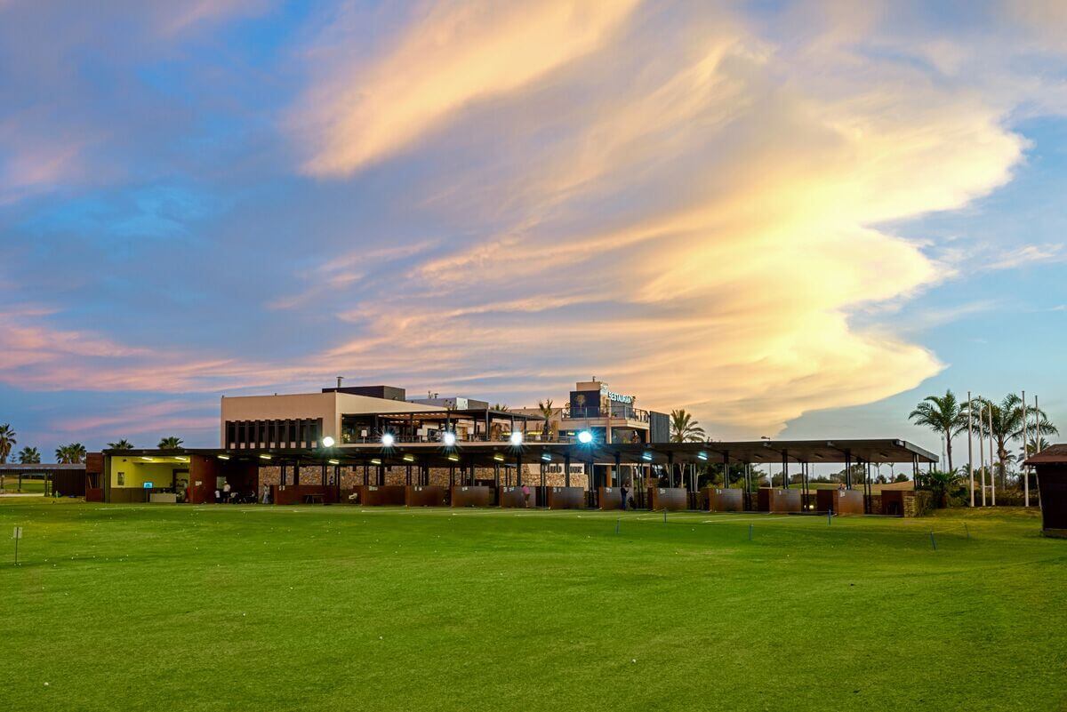 Road Golf And Beach Resort