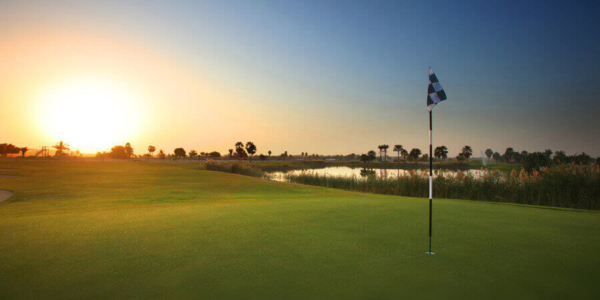 the-track-meydan-golf-dubai-5-glencor-golf-holidays-and-golf-breaks