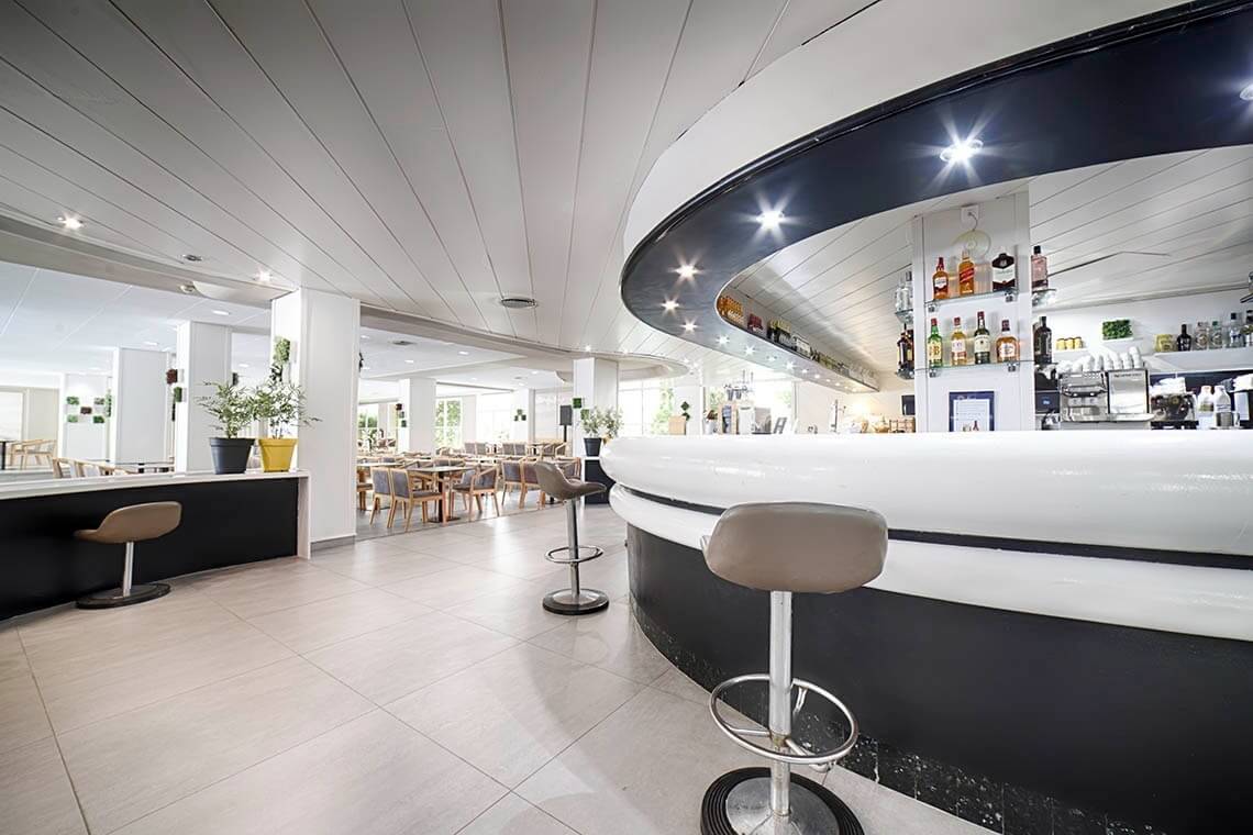Bar at Ohtels Belvedere