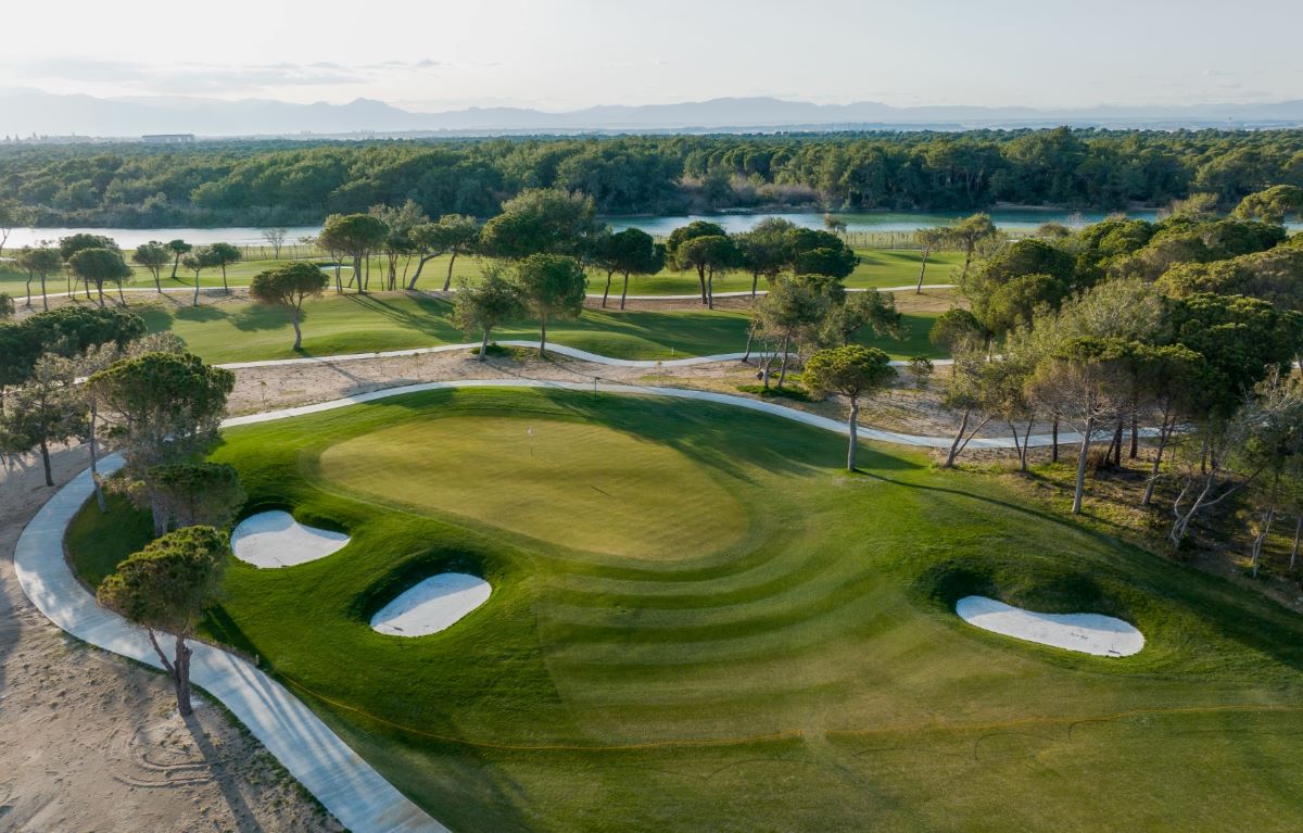 Putting green protected by bunkers at Cullinan Belek Resort in Turkey