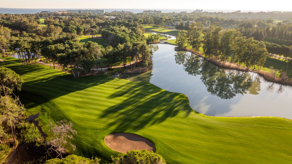 Lake protecting the green at Kaya Palazzo Golf Club in Belek
