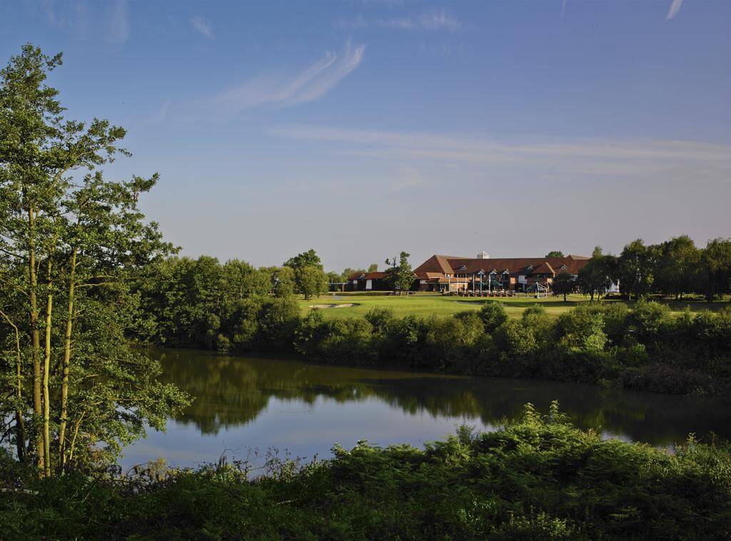 External view Forest of Arden Marriott Hotel And Country Club with river in the foreground