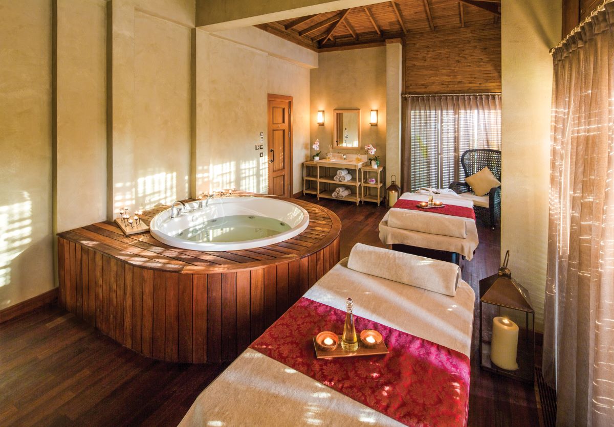 Hot tub by treatment table in Spa at Titanic Deluxe Golf Belek