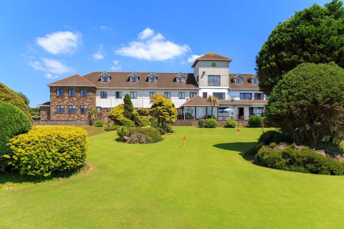 Clubhouse at Bowood Park Hotel
