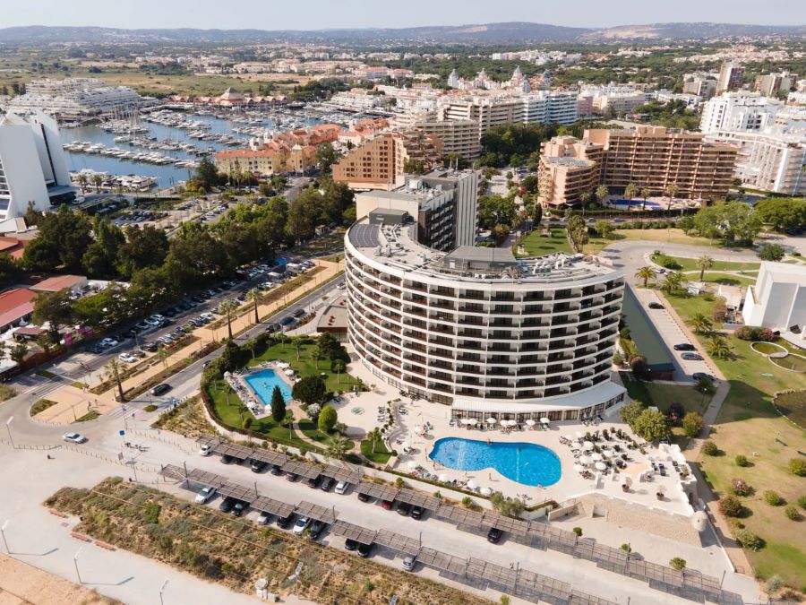 Vila Gale Ampalius hotel with Vilamoura marina in the background