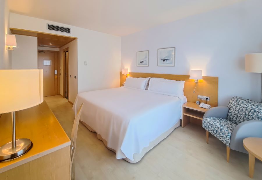 Standard double room at Sol Port Cambrils hotel in Spain