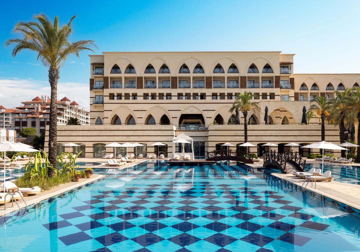 Outdoor swimming pool at Kempinski Hotel The Dome