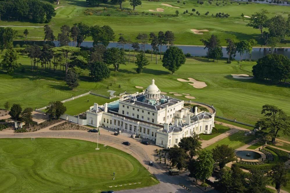 An birds eye view of Stoke Park on a sunny day