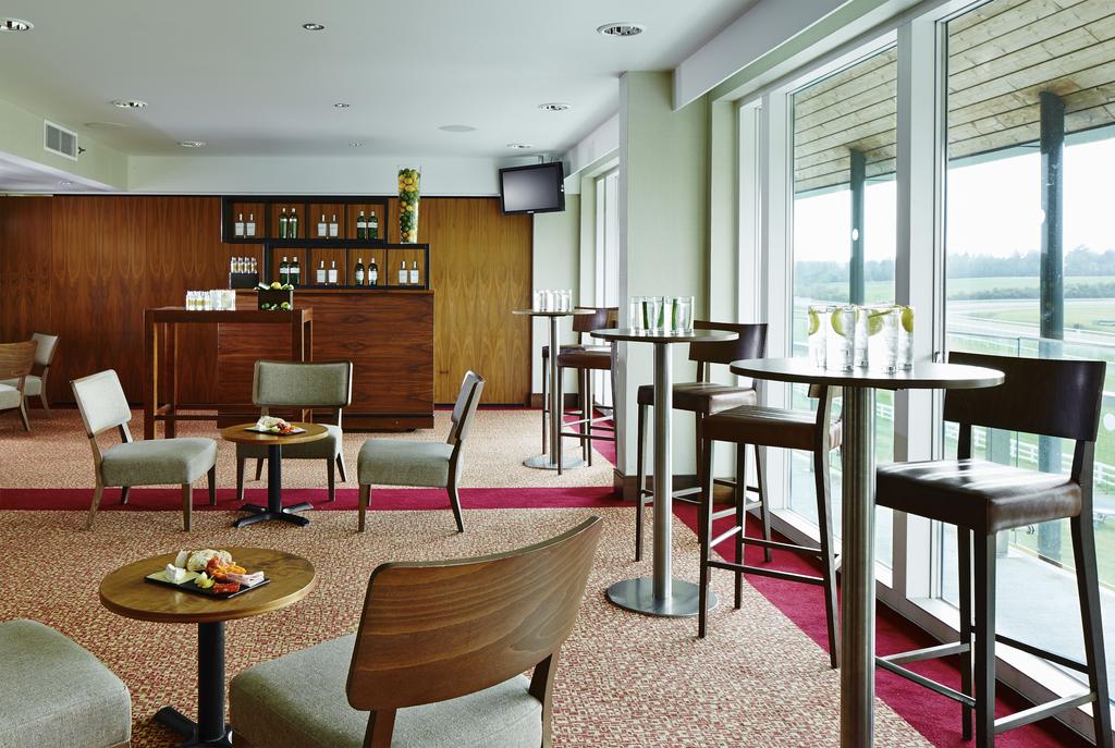 Lingfield Park Marriott Hotel & Country Club