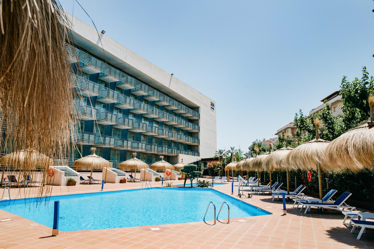 A outdoor pool at Sol Port Cambrils